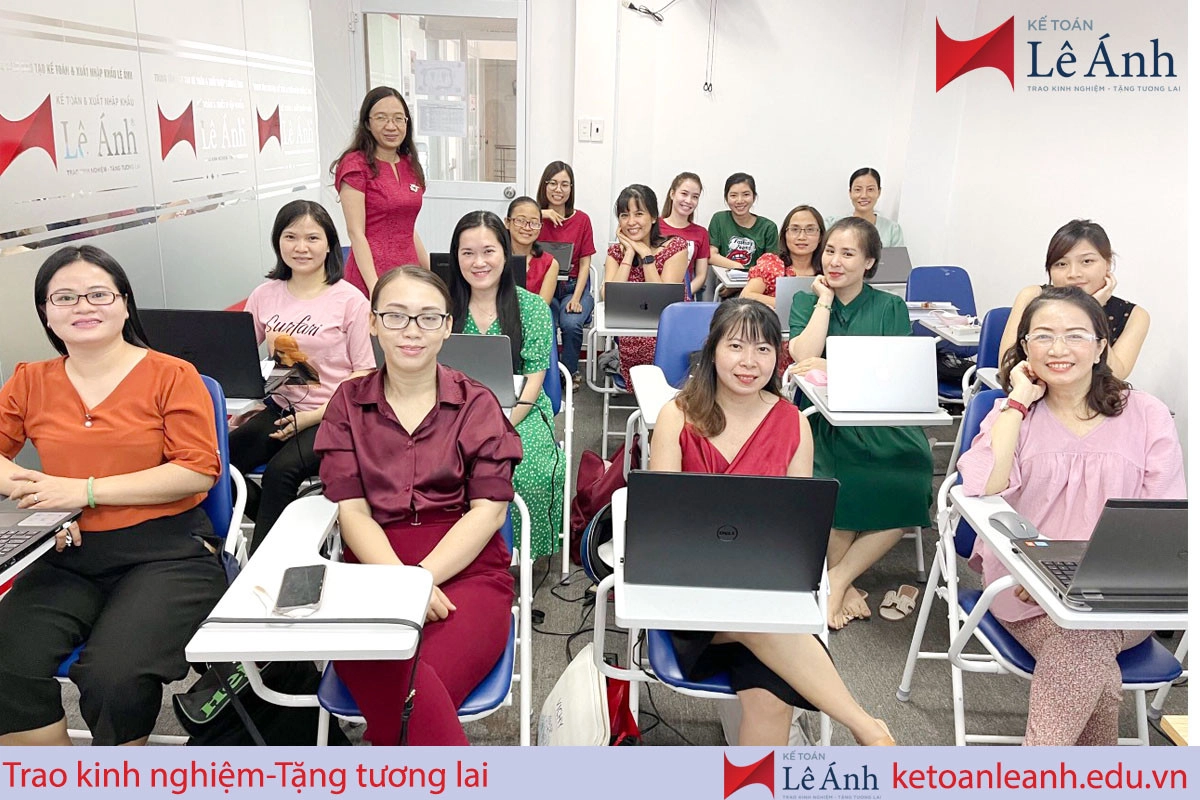 Học kế toán cùng KTT 15 năm kinh nghiệm